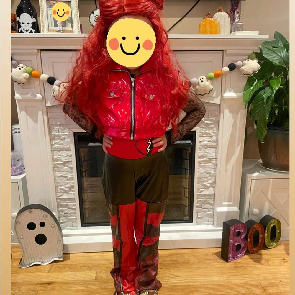 Descendants: The Rise of Red Kids Costume & Wig – Size 4–6 (Like New!)
